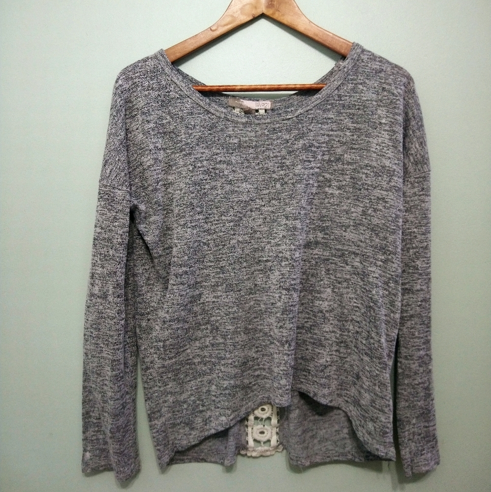 Womens pattern motifs in the back shirt - Picture 1 of 4